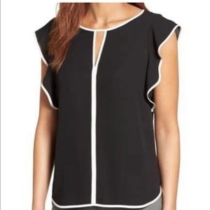 Vince Camuto Lg contrast piped keyhole